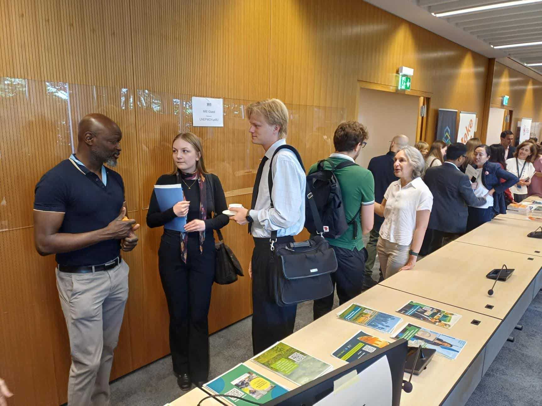 The PAGE team exchanged with participants at the event.